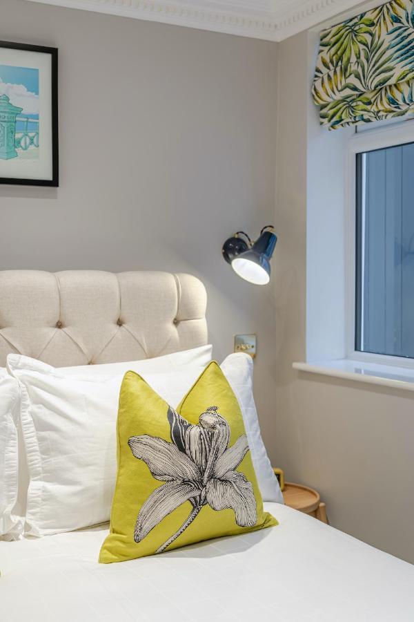 Beaches Brighton - Luxury Seafront Accommodation מראה חיצוני תמונה
