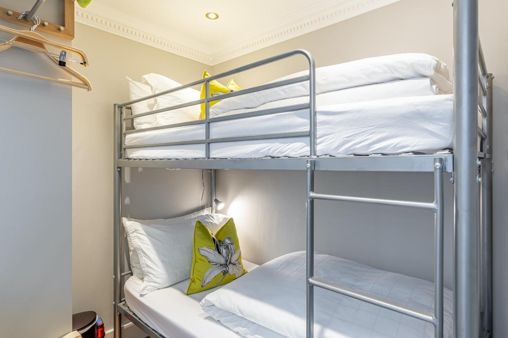 Beaches Brighton - Luxury Seafront Accommodation מראה חיצוני תמונה