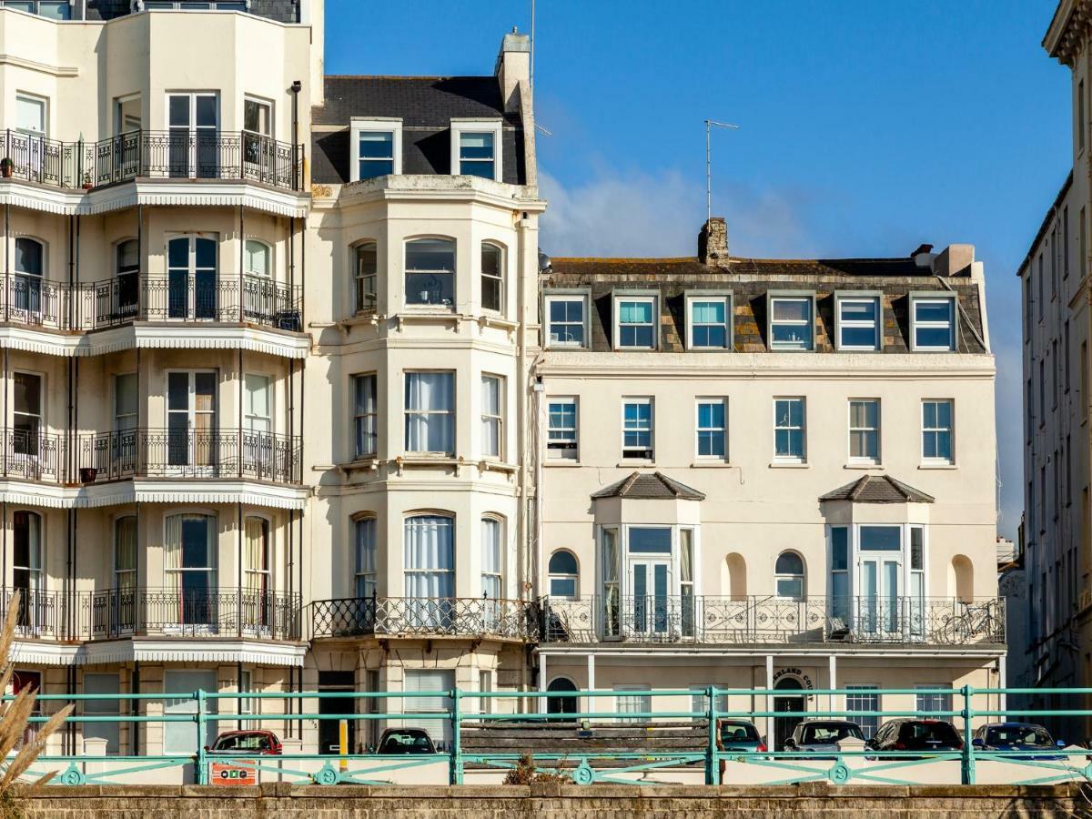 Beaches Brighton - Luxury Seafront Accommodation מראה חיצוני תמונה